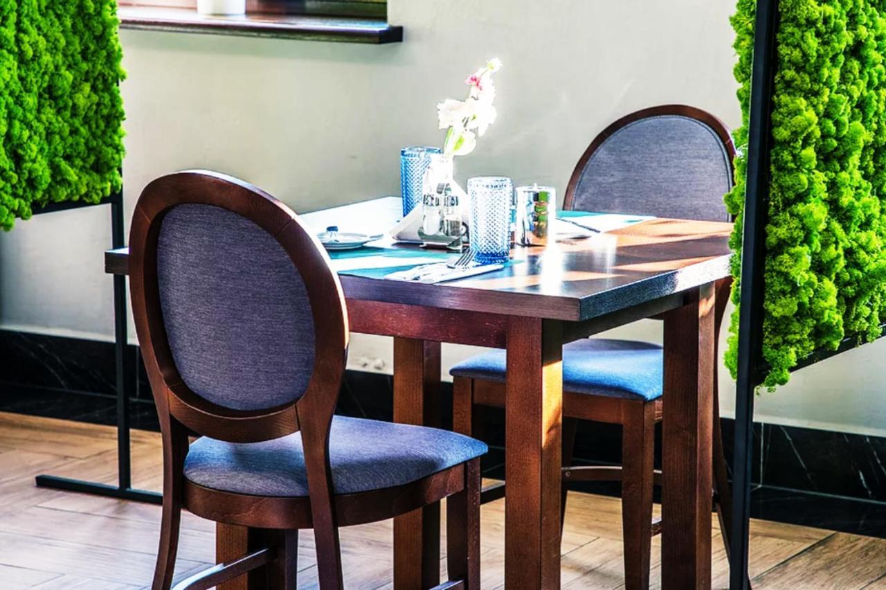 Dwor Karwacz Bed and Breakfast Przasnysz Εξωτερικό φωτογραφία